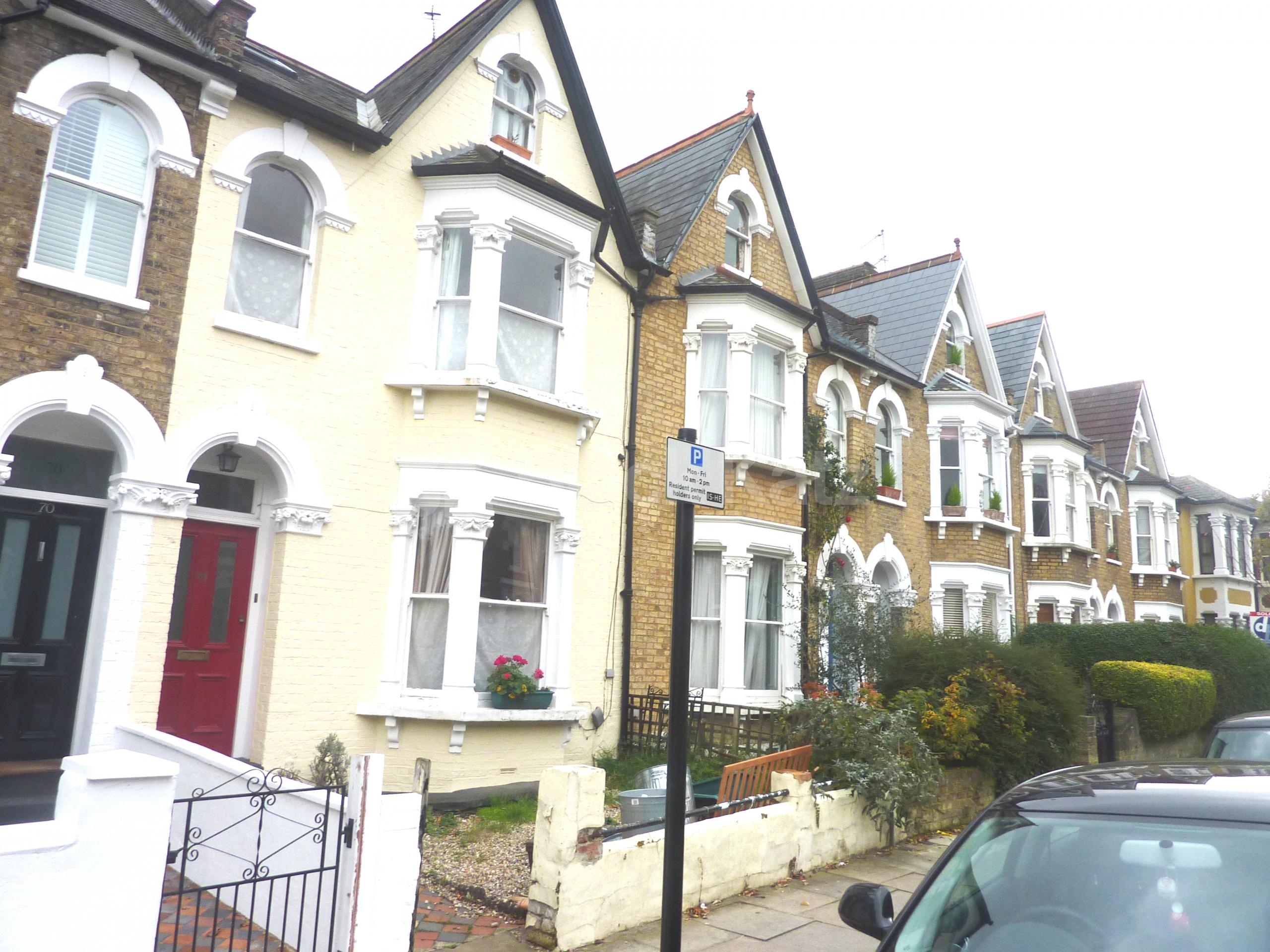 			FANTASTIC LARGE VICTORIAN FAMILY HOME!, 5 Bedroom, 1 bath, 1 reception House			 Shaftesbury Road, ARCHWAY/CROUCH END N19
